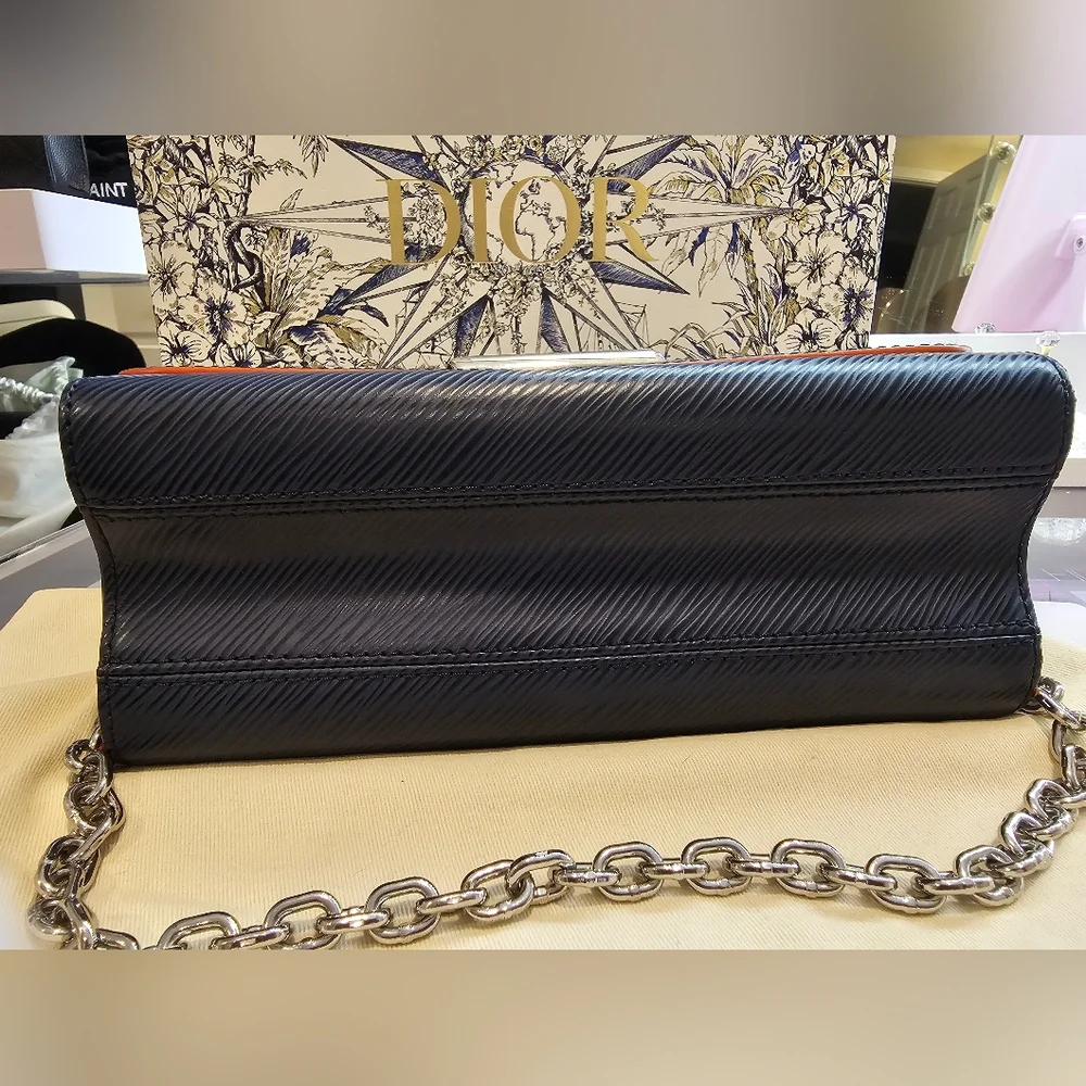 Louis Vuitton Twist MM Epi Leather Crossbody Navy Blue Bag - Picture 9 of 13